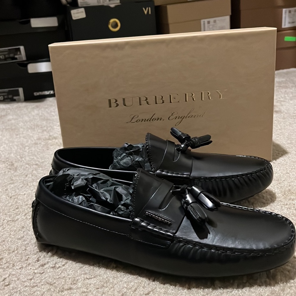 Brand new men Burberry loafers black Us size 11 (never worn in the box )